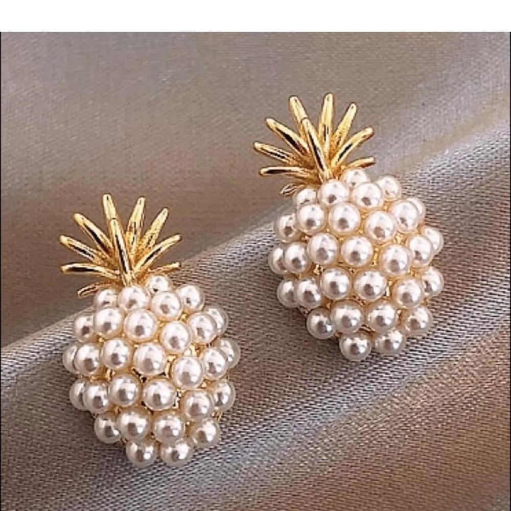 Elegant Gold and Pearl Pineapple Earrings